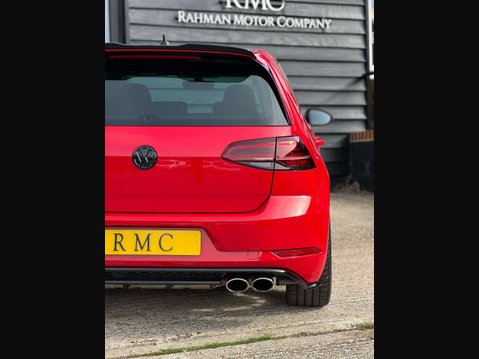 Volkswagen Golf 2.0 TSI BlueMotion Tech R Hatchback 5dr Petrol DSG 4Motion Euro 6 (s/s) (31 14