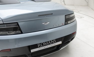 Aston Martin V12 Vantage S ROADSTER 42
