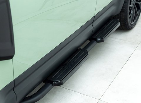 Land Rover Defender 110 75th Anniversary P400e 28