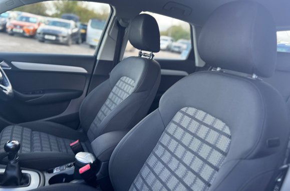 Audi Q3 2.0 TDI SE 34