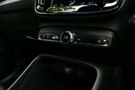 Volvo XC40 1.5 XC40 R-Design T5 Recharge Auto 5dr 31