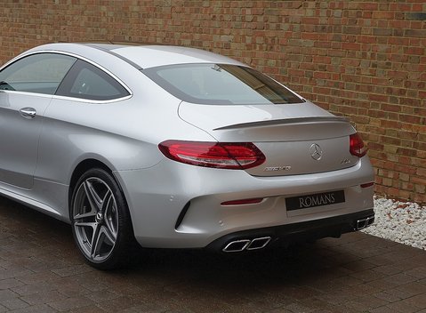 Mercedes-Benz C Class C63 Coupe Premium 9