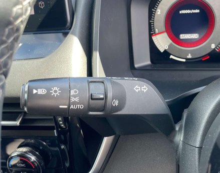 Nissan Qashqai 1.3 Qashqai N-Connecta DiG-T MHEV 5dr 53