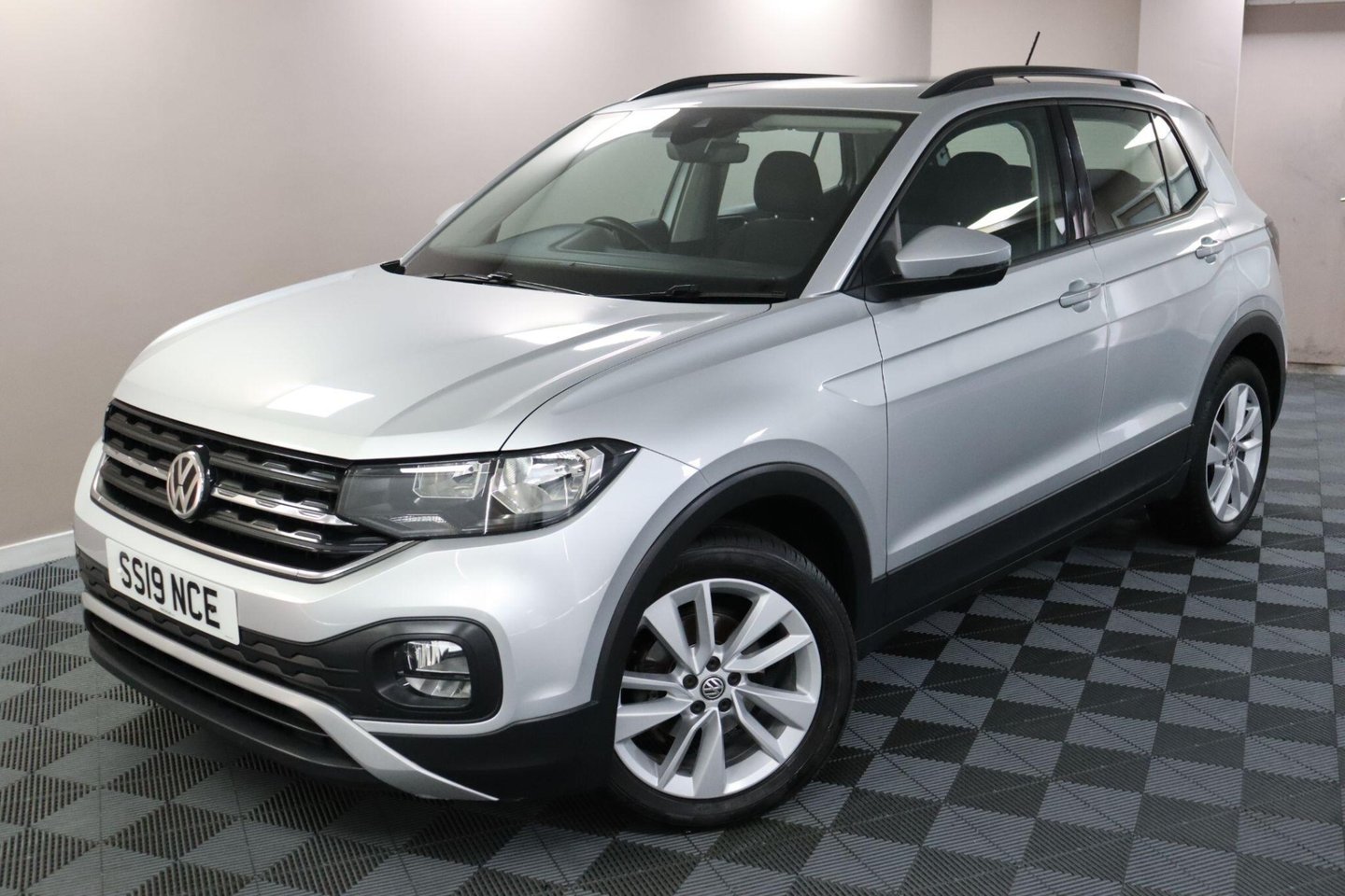 2019 Volkswagen T-Cross — image 16