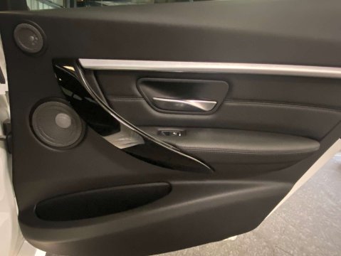 BMW 3 Series 2.0 320i M Sport Shadow Edition 4dr 31