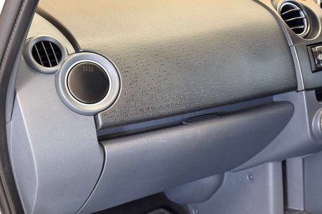 Mitsubishi Colt 1.3 CZ2 Hatchback 5dr Petrol Auto Euro 4 (94 ps) 37