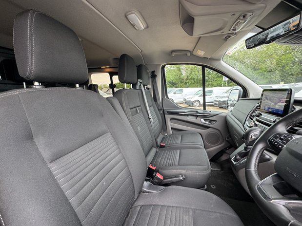 Ford Transit Custom Crew Cab AUTO SWB L1H1 Low Roof Limited 320 Air Con Alloys Nav Euro 6 18