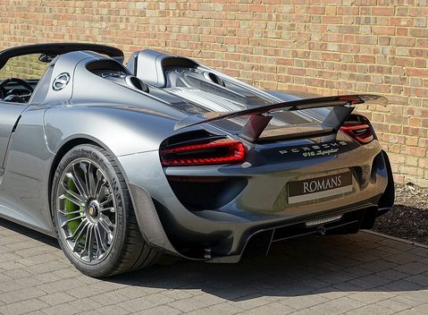 Porsche 918 Spyder 9