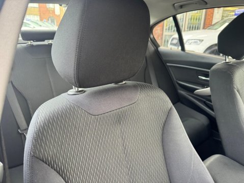 BMW 3 Series 2.0 320d ED EfficientDynamics Auto Euro 5 (s/s) 4dr 23