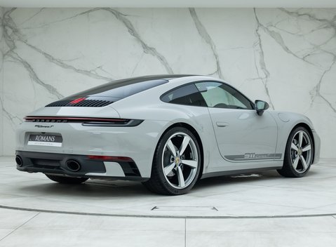 Porsche 911 Carrera T (992) 3