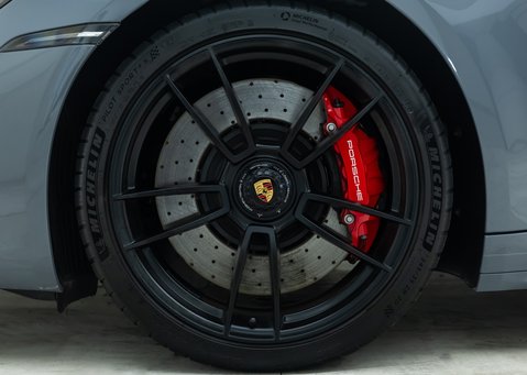 Porsche 911 Targa 4 GTS (992) 