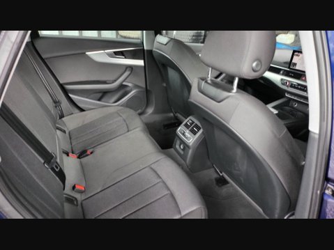 Audi A4 TDI TECHNIK MHEV 18