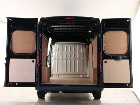 Citroen Relay 2.2 BlueHDi L3H2 Van 140ps Enterprise 3