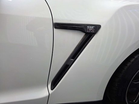 Nissan GT-R 3.8 V6 Recaro Coupe 2dr Petrol Auto 4WD Euro 6 (570 ps) 29