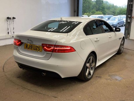 Jaguar XE 2.0 XE R-Sport Auto 4dr 7