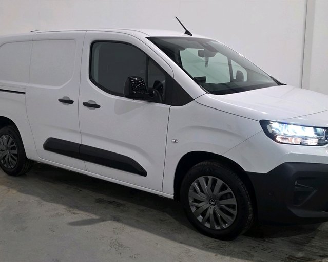 Citroen Berlingo BERLINGO XL DIESEL 1.5 Blue HDi 100ps Van Driver
