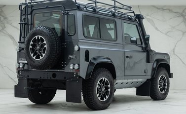 Land Rover Defender 90 ADVENTURE 6