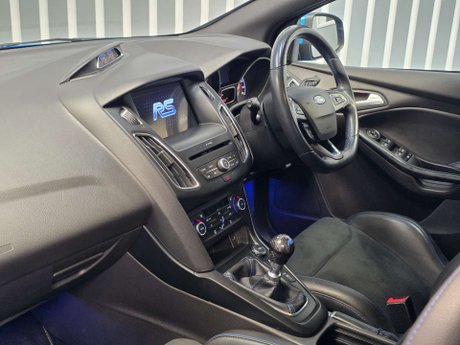 Ford Focus 2.3T EcoBoost RS Hatchback 5dr Petrol Manual AWD Euro 6 (s/s) (350 ps) 8