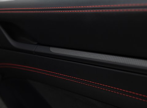 Porsche 911 Targa 4 GTS (992) 38