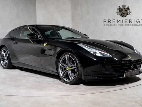 Ferrari GTC4 Lusso V12. WARRANTY. CARBON FIBRE INTERIOR. PANORAMIC ROOF. PASSENGER DISPLAY. 