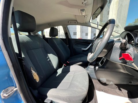 Ford Fiesta ZETEC 22