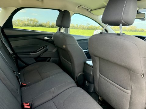Ford Focus TITANIUM NAVIGATOR TDCI 8