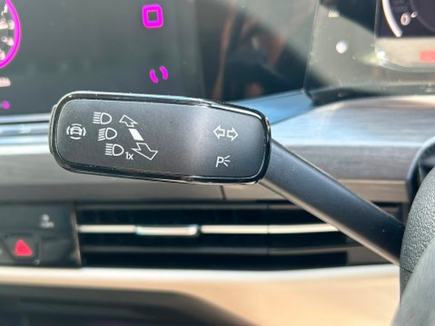 Volkswagen Golf STYLE ETSI DSG 29