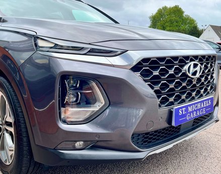 Hyundai SANTA FE 2.2 Santa Fe Premium SE CRDi Auto 4WD 5dr 109