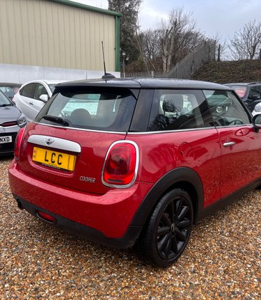 Mini Hatch COOPER.. 8 SERVICES... SAT NAV..DAB.CRUISE CONTROL.. £20:00 R/TAX 3