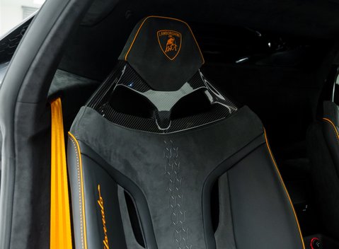 Lamborghini Huracan STERRATO 15
