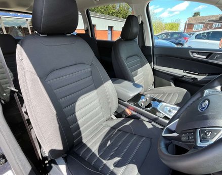 Ford Galaxy 2.5 Galaxy Titanium HEV CVT 5dr 68