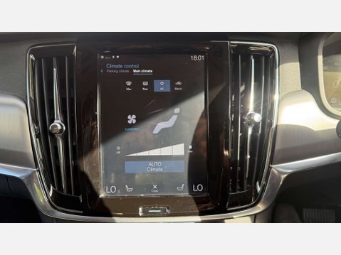 Volvo V90 2.0 V90 Momentum+ T4 Auto 5dr 18