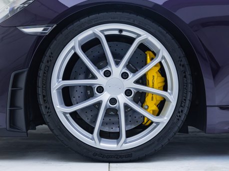 Porsche Cayman GT4 (718) 