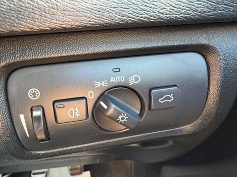 Volvo V40 2.0 T2 R-Design Euro 6 (s/s) 5dr 24