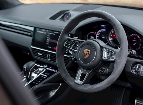 Porsche Cayenne Turbo 11