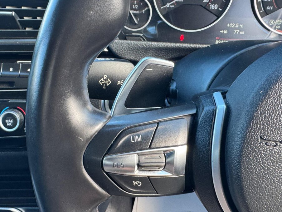 2015 BMW 3 Series — image 34