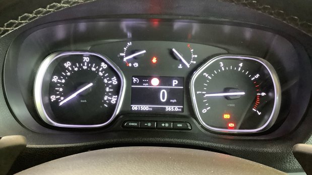 Vauxhall Vivaro Crew Cab AUTO LWB L2H1 Low Roof 3100 Air Con Alloys Sensors Cam Nav EURO 6 10