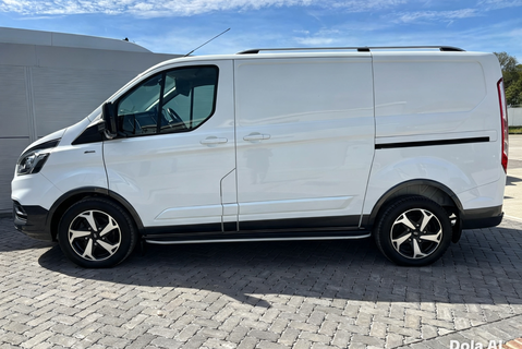 Ford Transit Custom 300 Active L1 170 ps Selectshift Panel Van - Tailgate & Twin Side Doors 8