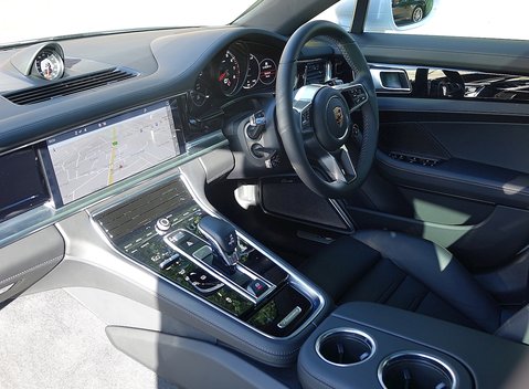 Porsche Panamera 4S 7