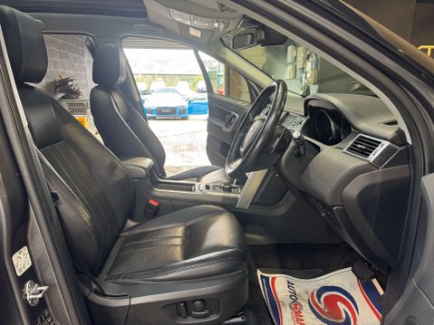 Land Rover Discovery Sport 2.0 Discovery Sport Black HSE TD4 Auto 4WD 5dr 42