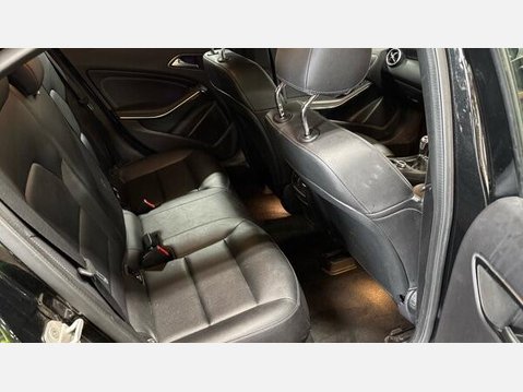 Mercedes-Benz A Class 1.5 A180d Sport (Premium) Euro 6 (s/s) 5dr 10