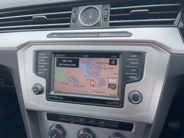 Volkswagen Passat 2.0 Passat SE Business TDI BlueMotion Technology 4dr 29