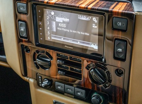 Land Rover Defender 90 XS Bowler 18