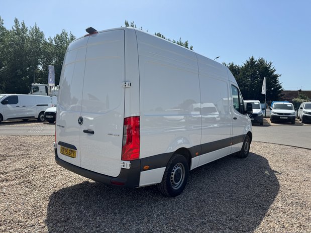 Mercedes-Benz Sprinter AUTO MWB L2H2 High Roof 315 Pro Air Con Camera EURO 6 6