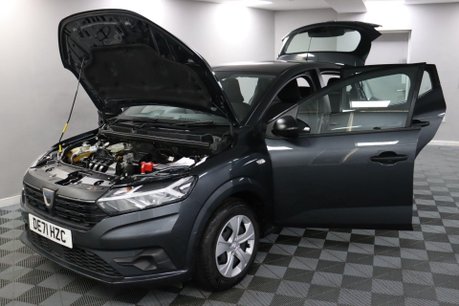 Dacia Sandero ESSENTIAL SCE 16