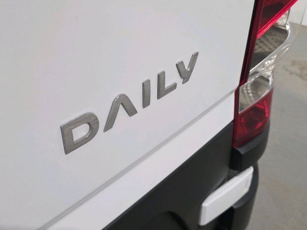 Iveco Daily Daily 35C14 Diesel 2.3 High Roof Business Van 4100L WB Hi-Matic 9