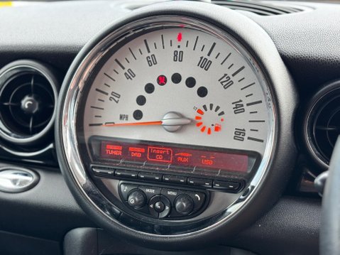 Mini Clubman 1.6 Cooper D Euro 5 (s/s) 5dr 15