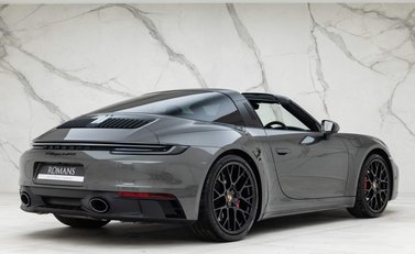 Porsche 911 Targa 4 GTS (992) 22