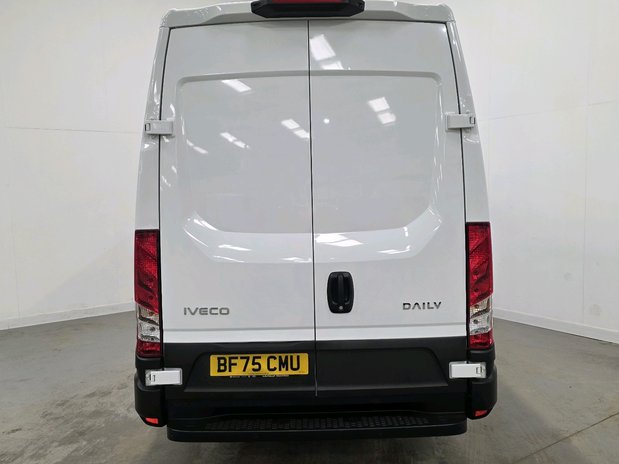 Iveco Daily Daily 35S14A8V H2 2.3 Van 3520L WB Hi-Matic 7