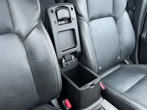 Mitsubishi Outlander PHEV DYNAMIC 28